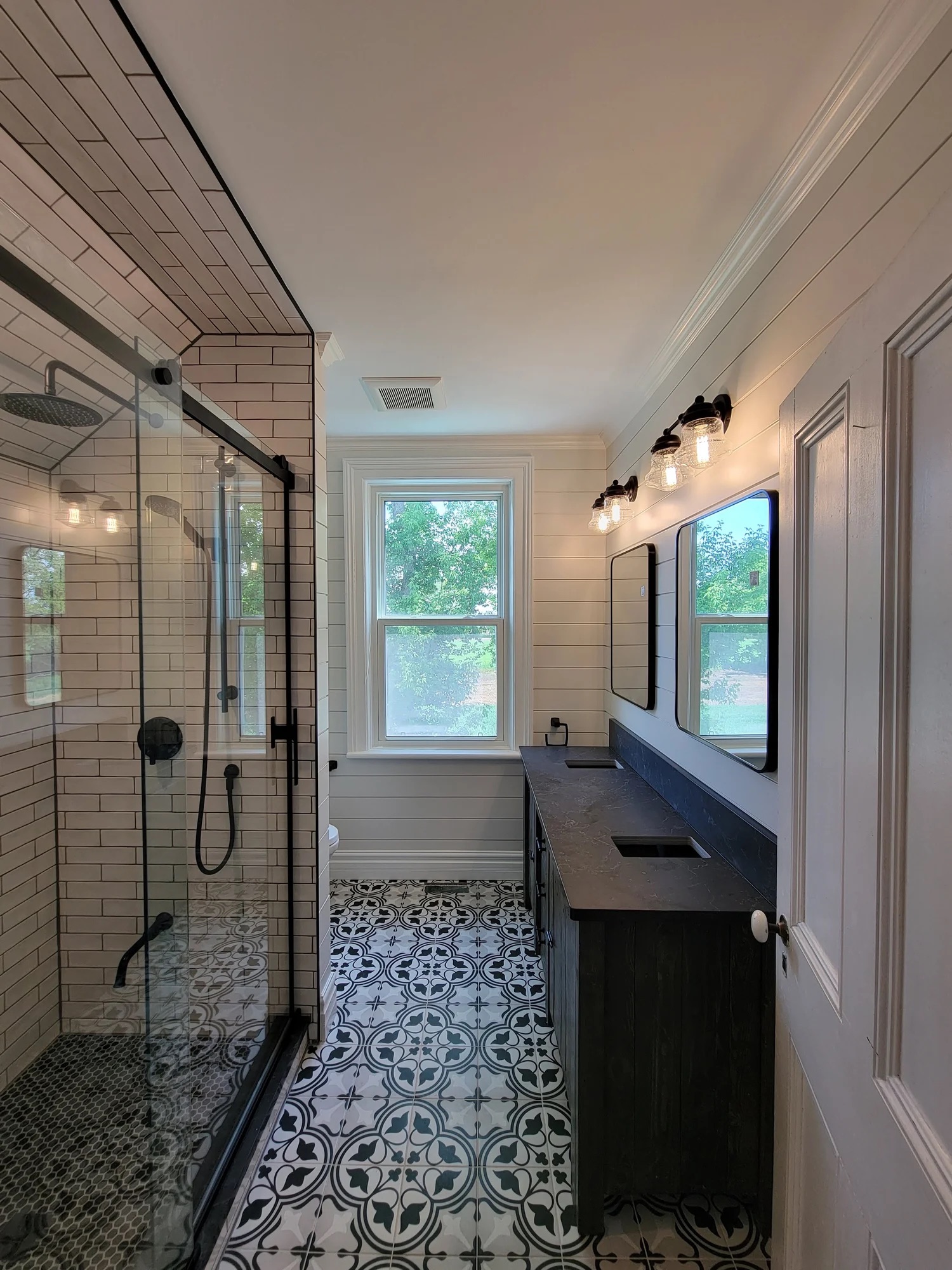 Walk-in shower Cobourg