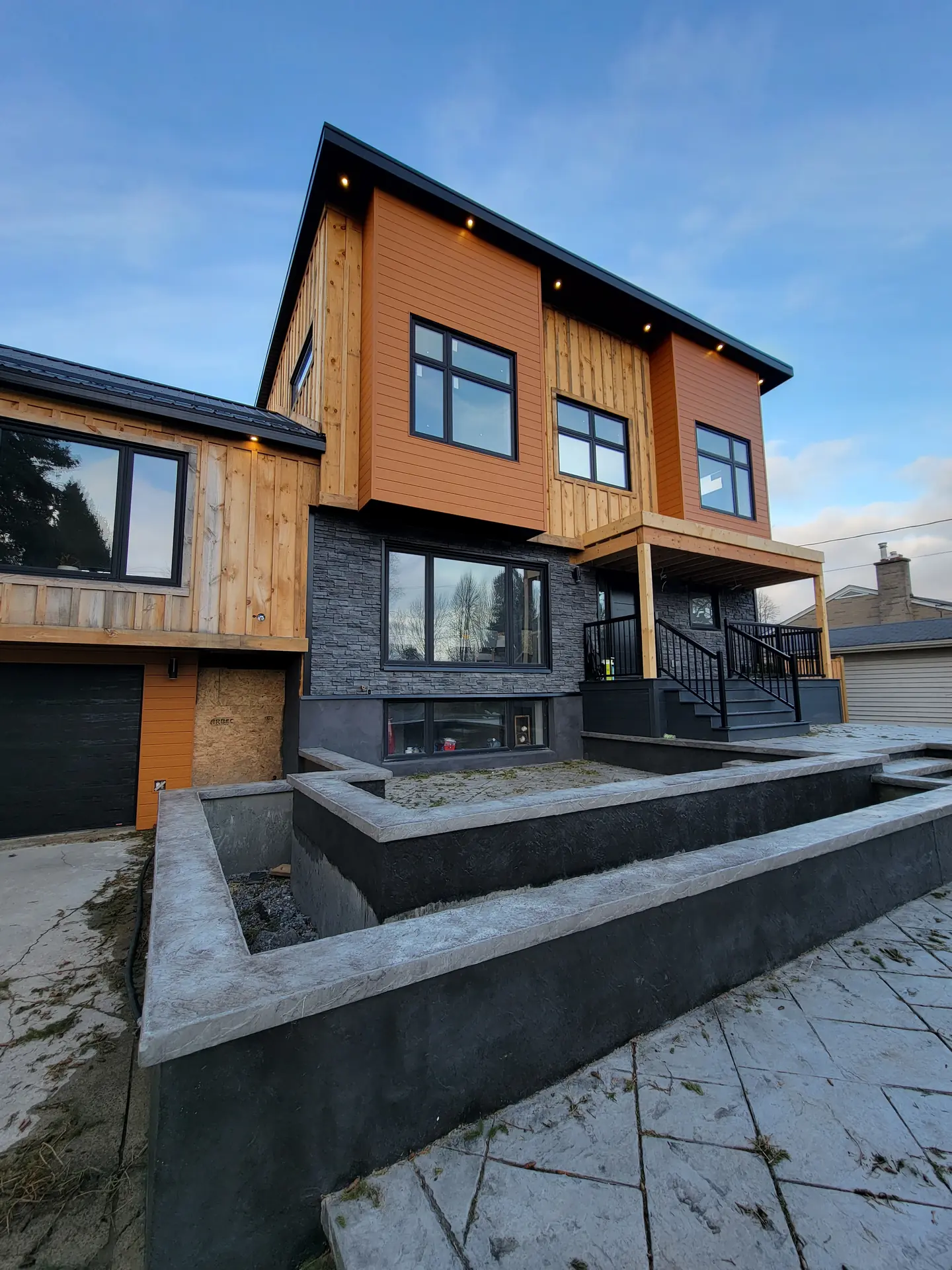 Customhome Dorris Twilight Exterior